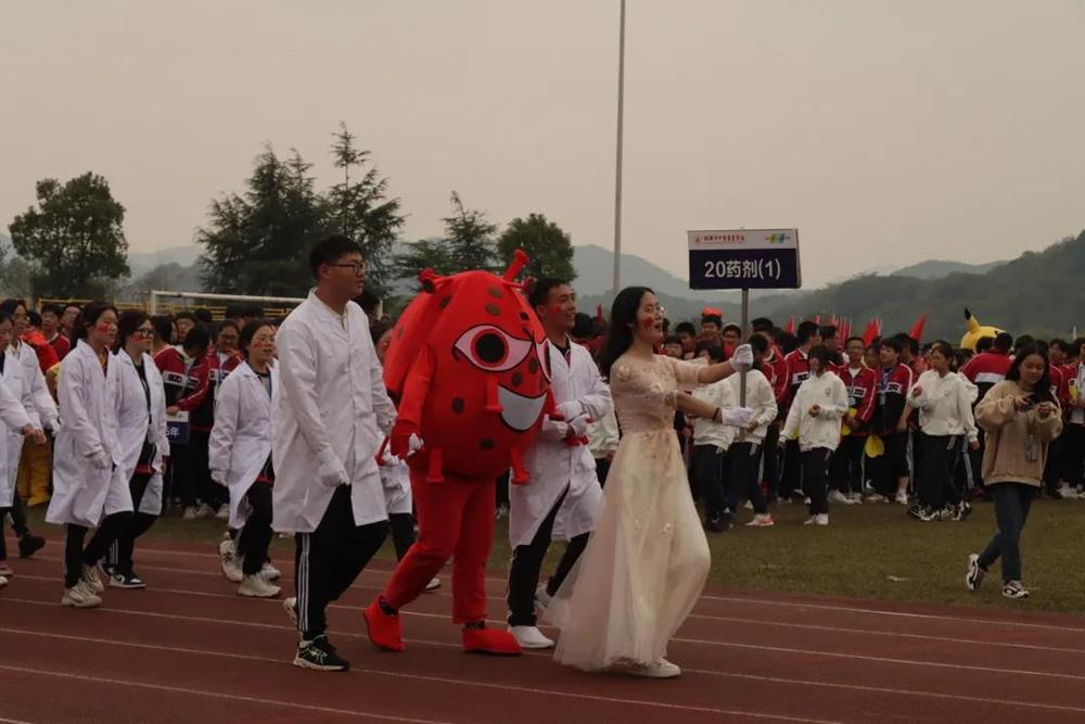 bc563f3a5a094671bfebbe0aa76e4409.jpg bc563f3a5a094671bfebbe0aa76e4409.jpg